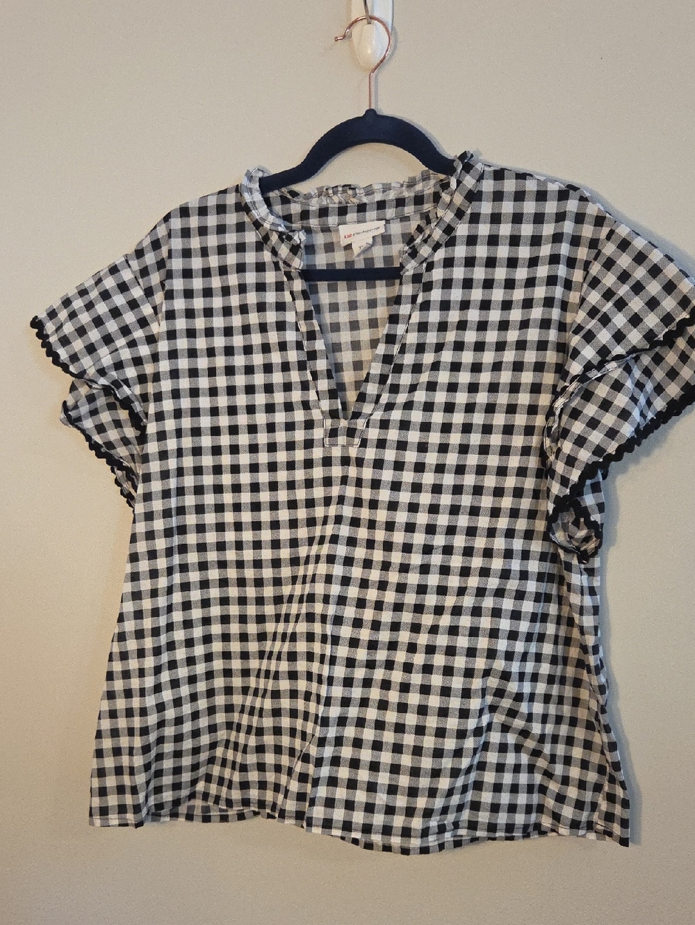 Liz Claiborne Black & White Gingham Split-Neck Flutter Sleeve Blouse, XXL